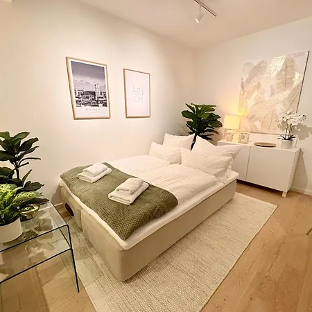 Cozy With Kitchen And Open Living Mnichov